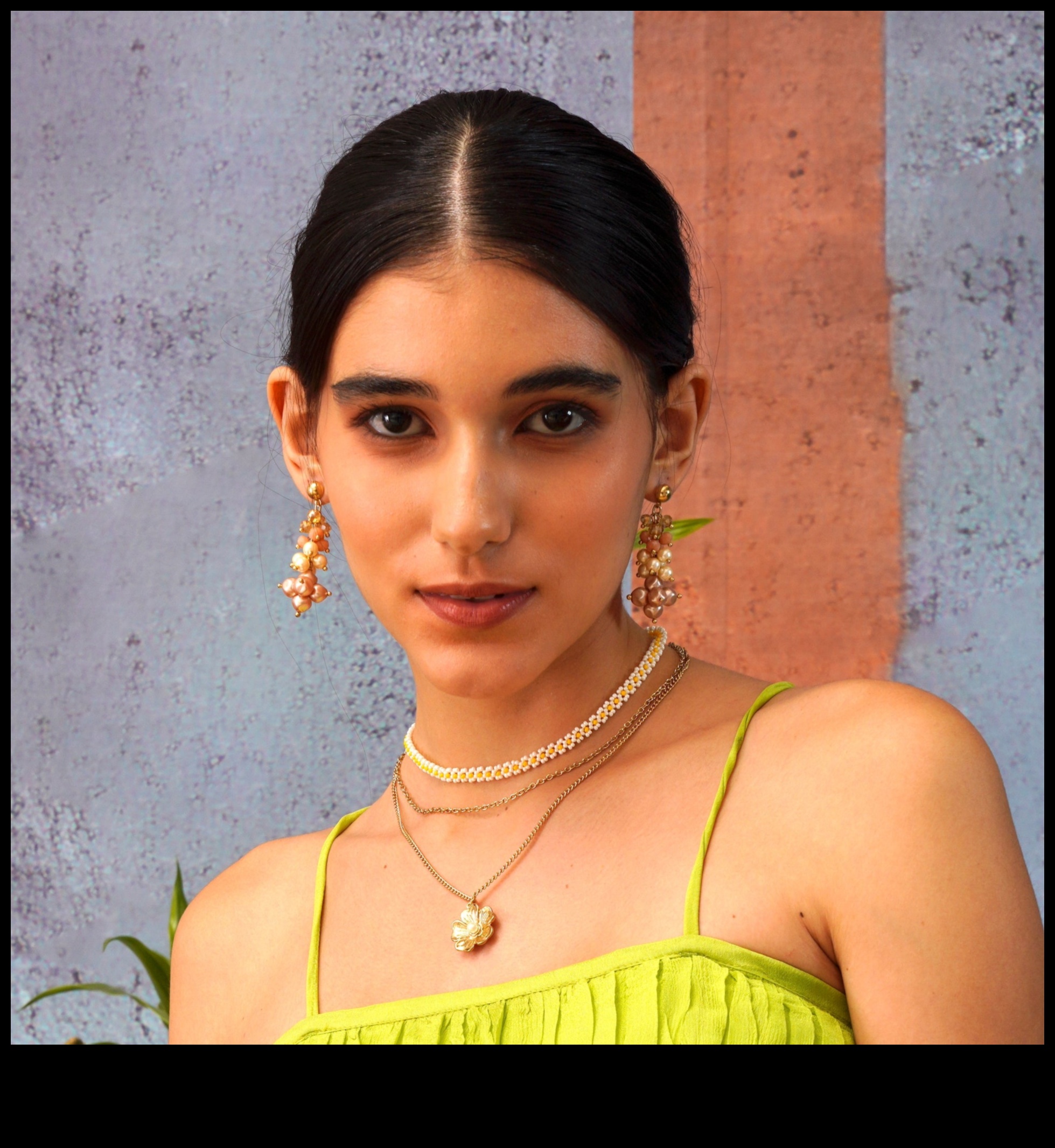 זוהר בשפע: התפנקו עם האקסטרווגנטיות של מבחר השרשרת שלנו