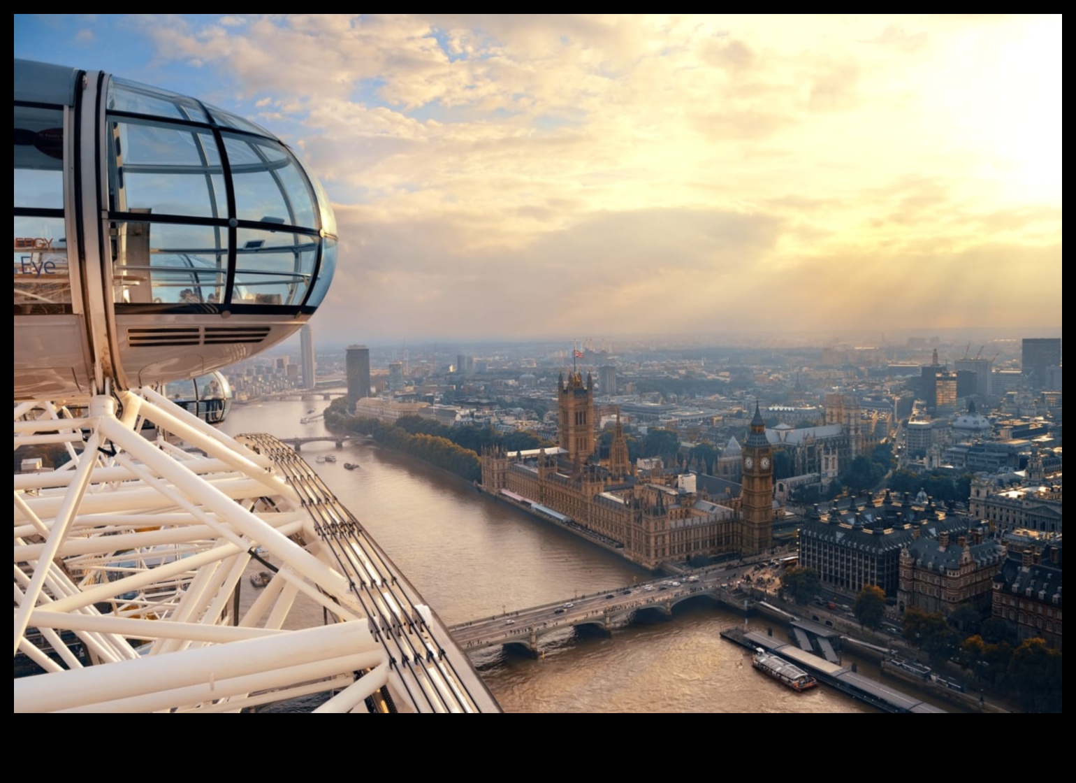 חזיונות במבט: אקסטרווגנזה של מחזה סיור