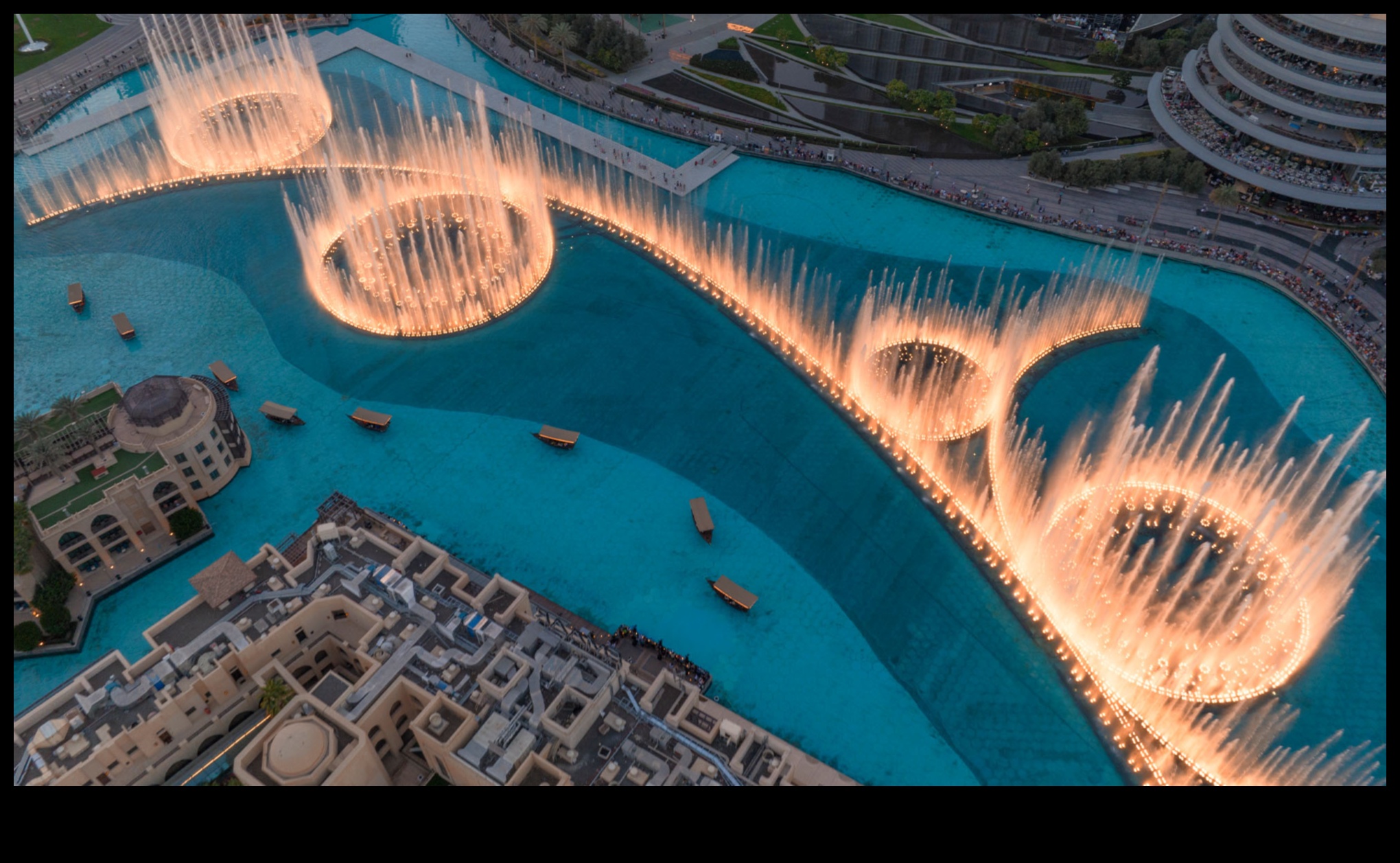 חזיונות במבט: אקסטרווגנזה של מחזה סיור