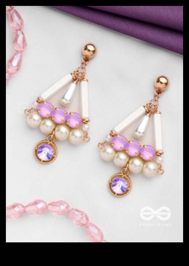 Regal Radiance אוסף של עגילים לשליטה ביום השלישי Regal Radiance: Reign Supreme עם מבחר העגילים המלכותי שלנו