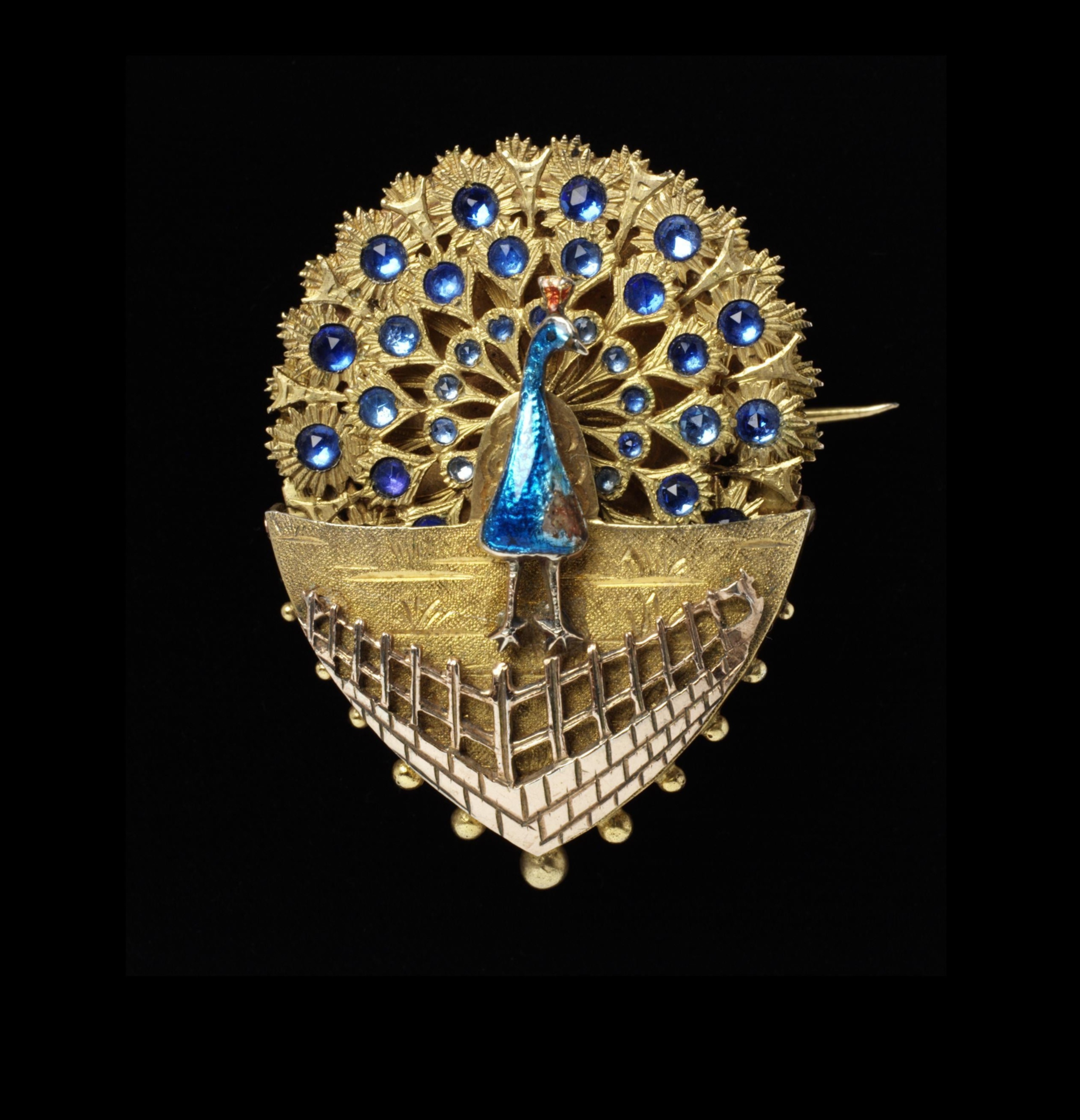 חזונות וינטג': אמצו את הפאר של אבני חן עתיקות