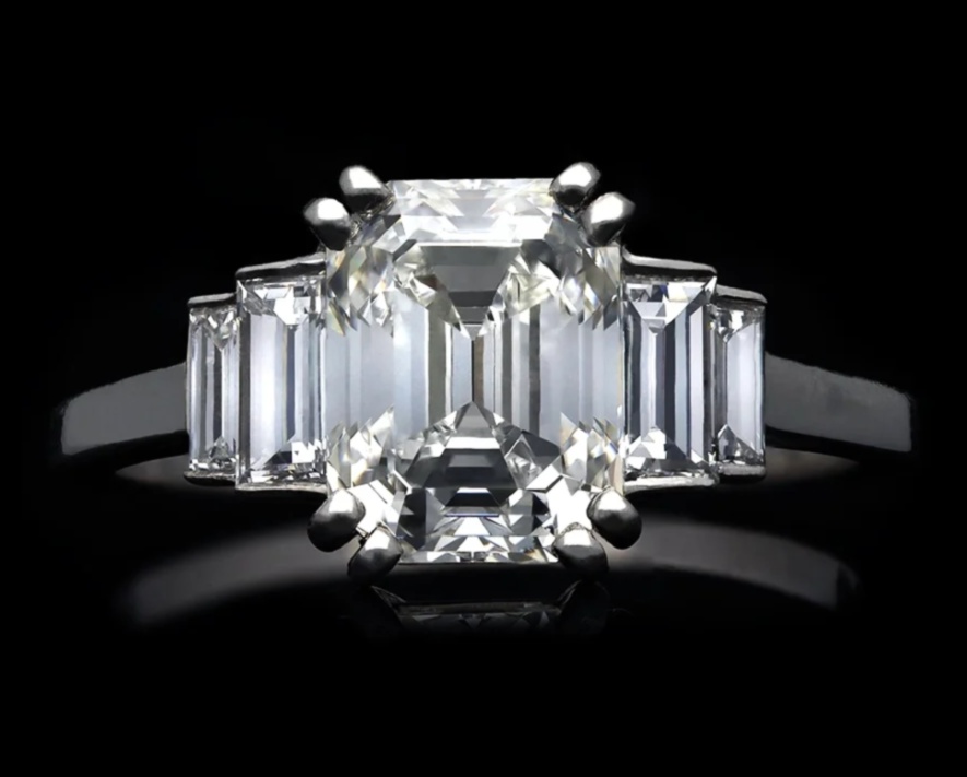 חזונות וינטג': אמצו את הפאר של אבני חן עתיקות